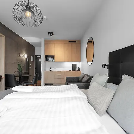 Vera Hotel *